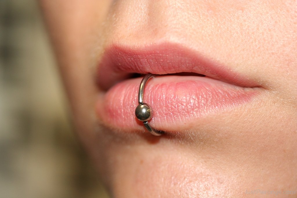 Labret Piercings - Page 2
