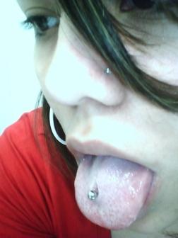tongue-piercing-34