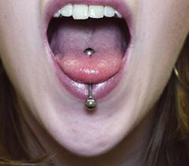 tongue-piercing-37