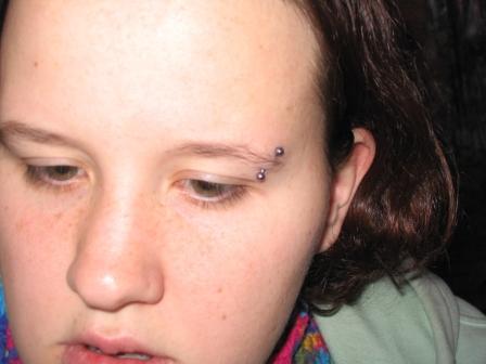 eyebrow-piercing-1