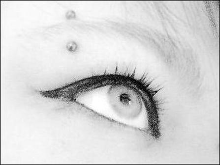 eyebrow-piercing-30