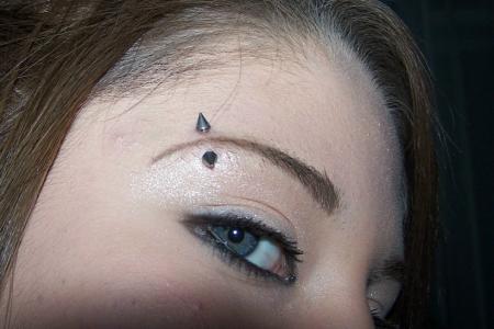 eyebrow-piercing-5