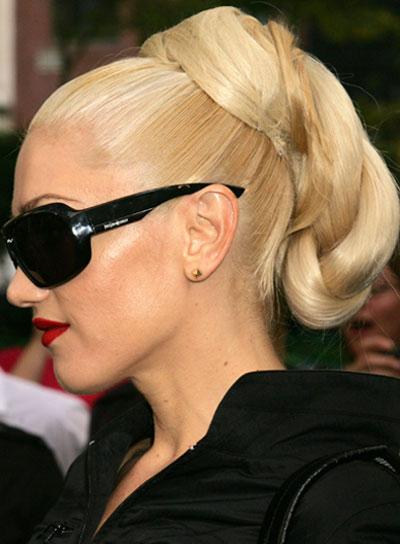 Gwen Stefani Ear Piercing
