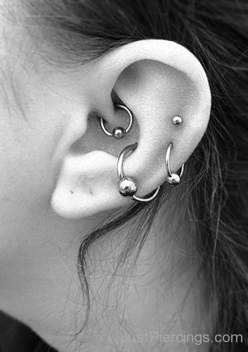 Image Of Tragus Piercing