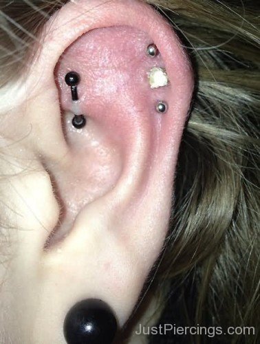 Black Lobe Rook And Helix Piercing