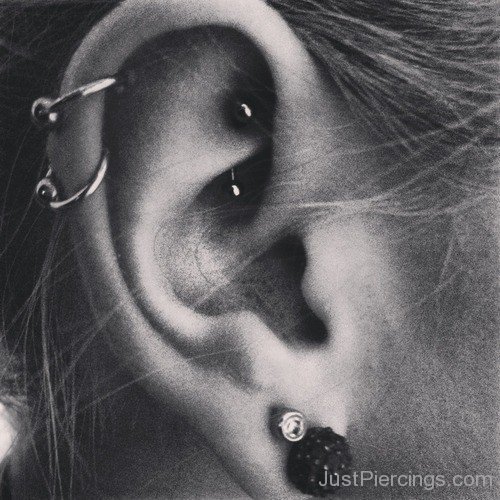 Black Lobe Rook And Helix Piercing
