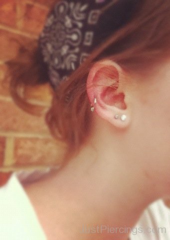 Dual Lobe And Helix Ring Piercing