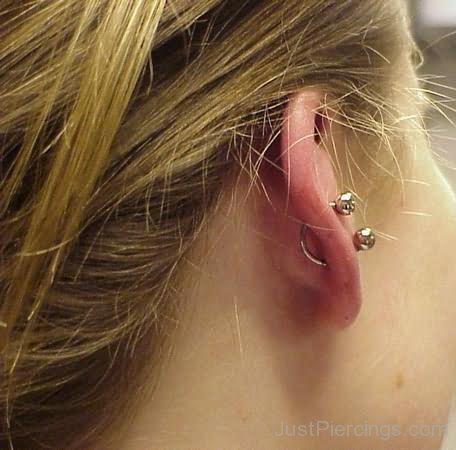 Orbital Piercing With Barbell