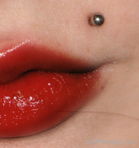 Monroe Piercing Close Up