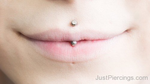 Jestrum Piercing Close Up