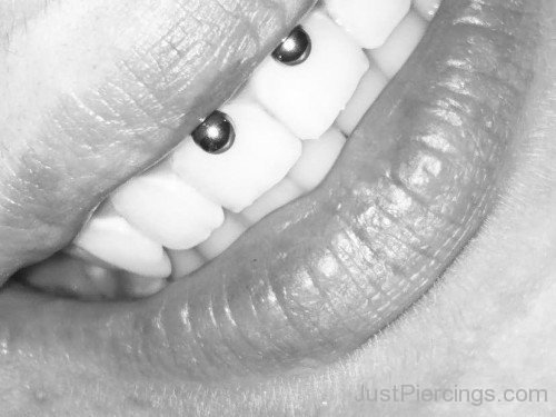 My Silver Circular Barbell Smiley Piercing Picture