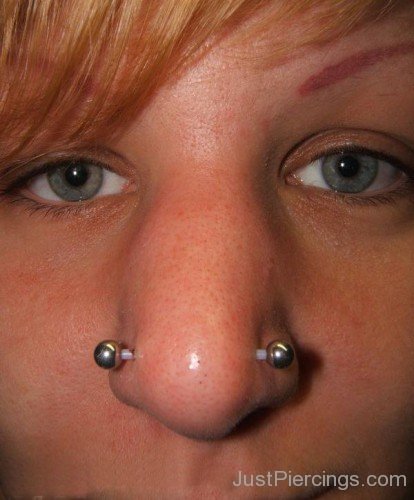 Nasallang Piercing Close Up