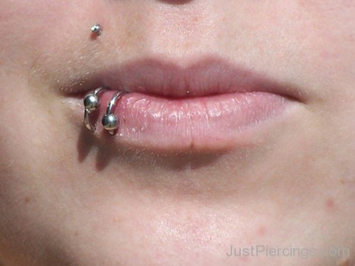 Double Lip Piercing
