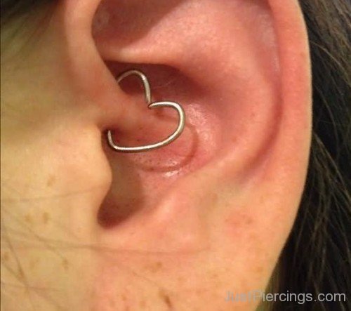 Daith Heart Ear Piercing Picture-JP123