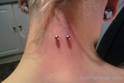 Lobe Stretching And Back Neck Piercing-JP123