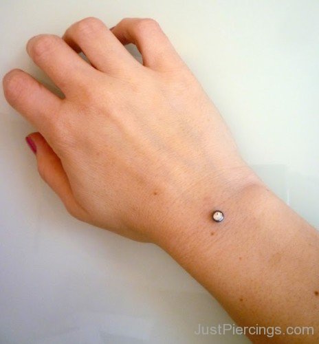 Microdermal Wrist Piercing-JP123