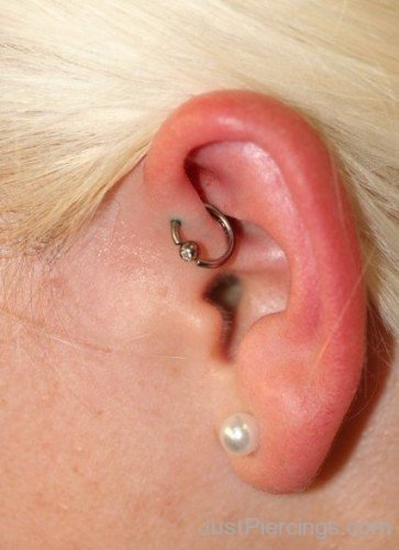 Anti Helix and Lobe Piercing On Ear.-JP12303