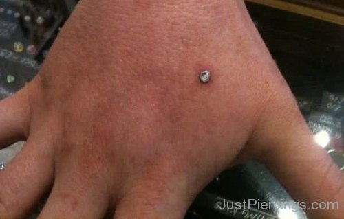 Hand Piercing With Dermal Anchor-JP12309