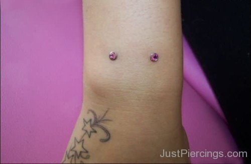 Hand Piercing With Microdermal Anchors-JP12310