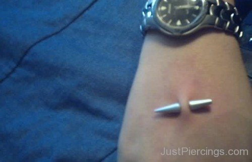 Hand Piercing With Spike Stud-JP12312