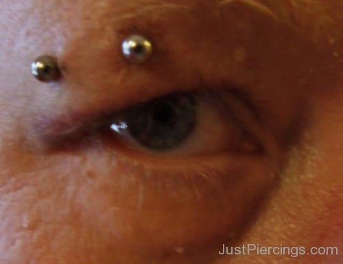 Horizontal Eyelid Piercing With Silver Barbell-JP12315