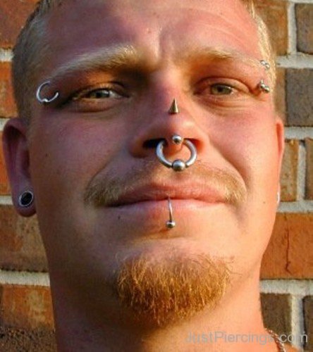 Men Have Rhino And Septum Nose Piercing-JP12304