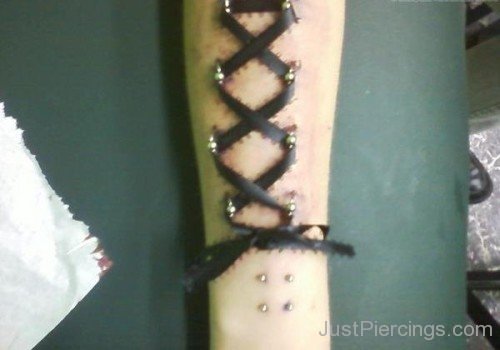 Square And Corset Arm Piercing-JP12338