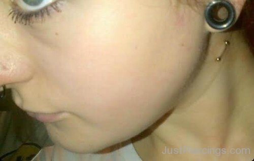 Stretched Lobe And Vampire Bites Piercing-JP12338