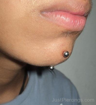 Surface Chin Piercing With Barbell-JP12325