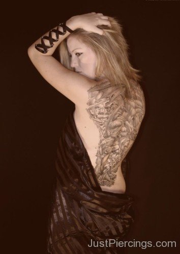 Tattoo On Back And Arm Corset Piercing-JP12341