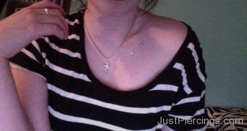 Vertical Surface Clavicle Piercing For Girls-JP12347