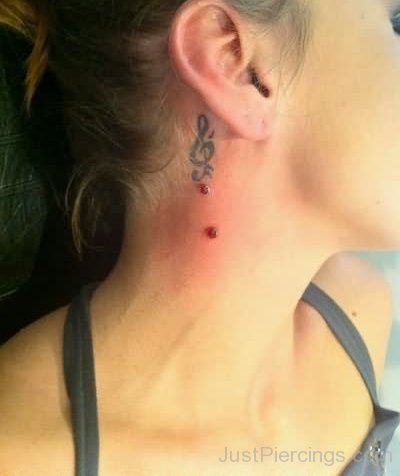 Violen Key Tattoo And Vampire Bites Piercing-JP12367