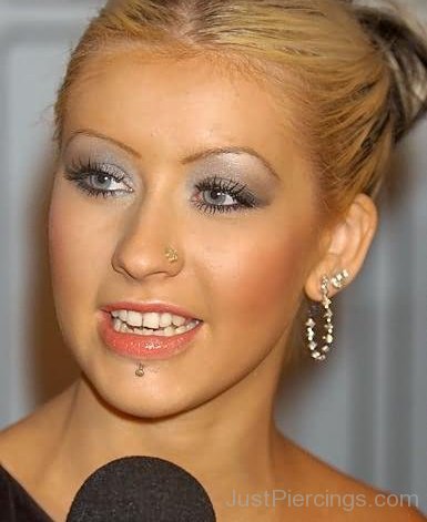 Christina Aguilera With Multiple Piercings-JP12309