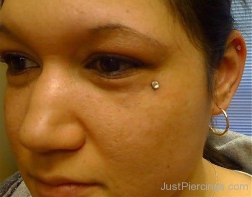 Lobe, Cartilage And Teardrop Piercing-JP12318