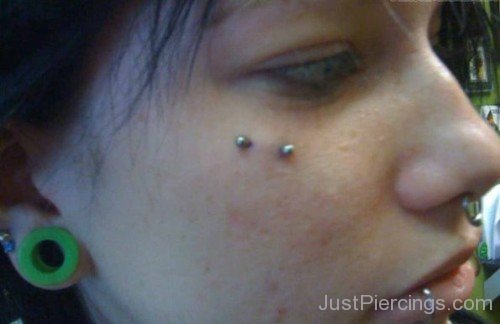 Lobe Stretching Lip And Butterfly Kiss Piercing-JP12332