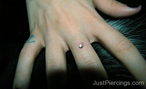 Piercing For Fingers With Single Dermals-JP12319