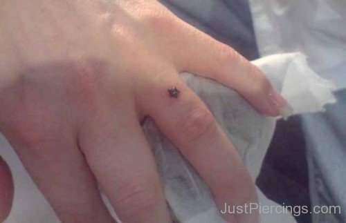 Piercing For Fingers With Small Dermals-JP12320