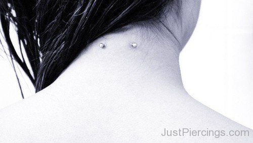 Piercing On Nape Black And  White-JP12304