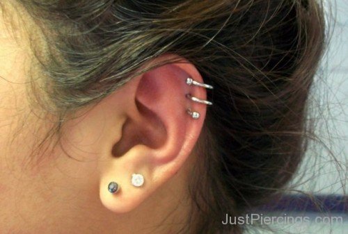 Dual Lobes And Spiral Cartilage Piercing