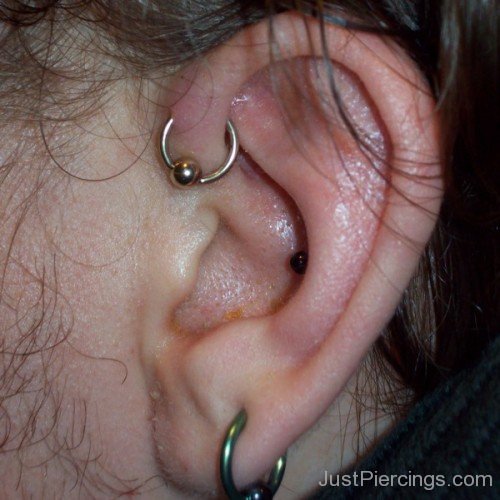 Anti Helix Piercing With Gold Ring-JP1017