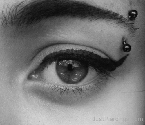 Cat Eye Piercing With Black Curved Barbell-JP107-JP107