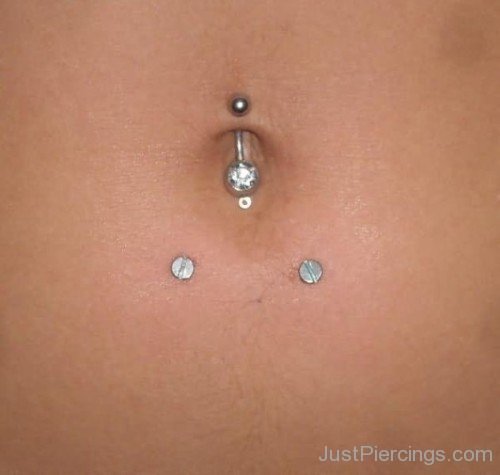 Horizontal Belly And Navel Piercing-JP1064