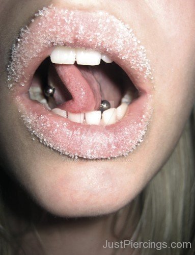 Tongue Piercing Image-JP1100