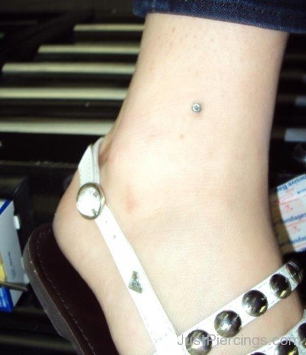 Ankle Piercing With Stylish Stud-JP111