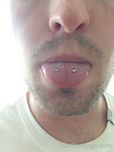 Attractive Tongue Piercing-JP1003