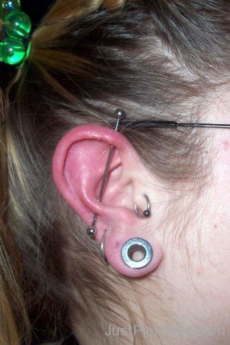 Lobe Stretching And Snug Piercing For Girls-JP1085