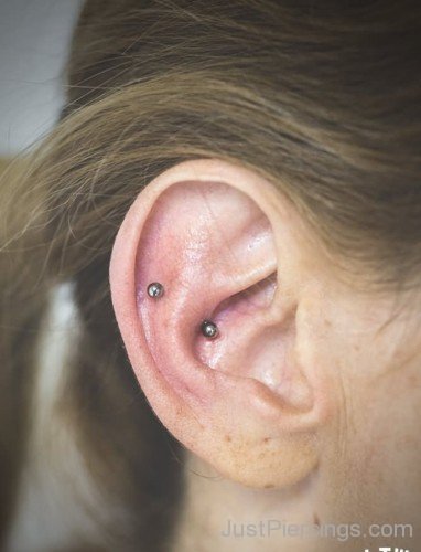 Snug Piercing With Silver Barbell-JP1155
