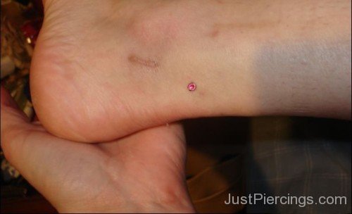 Ankle piercing with Tiny-labret-stud-JP113