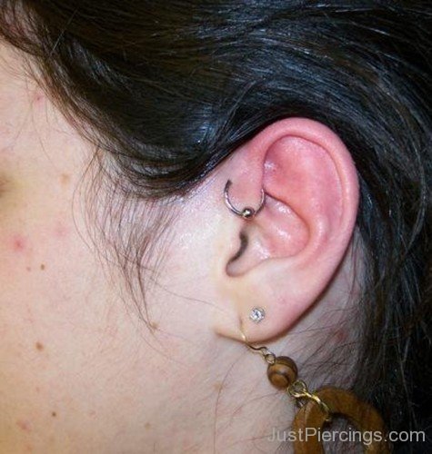 Attractive Anti Helix And Lobe Piercing On Ear-JP1056