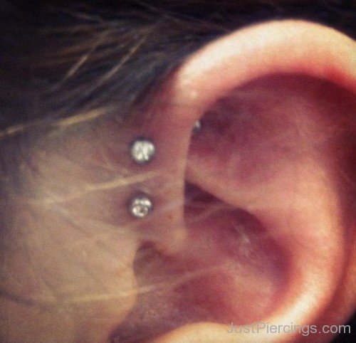 Dual Anti Helix Piercing For Young-JP1072